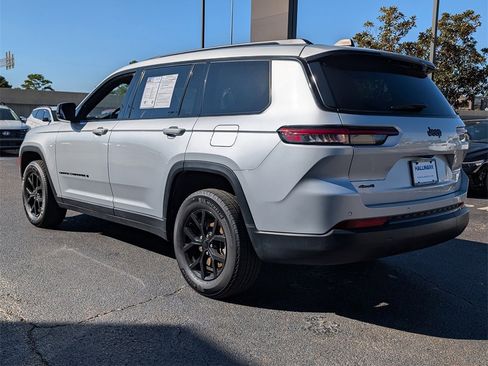 Used 2024 Jeep Grand Cherokee L Laredo image 6