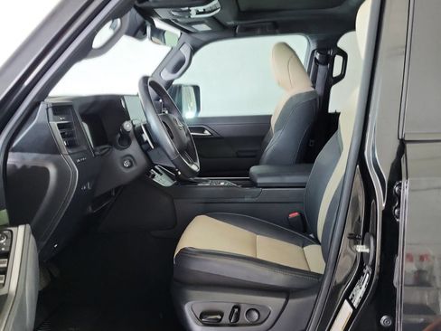Used 2024 Lexus GX 550 AWD/4WD image 7