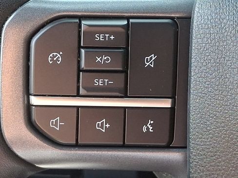 Used 2024 Ford F250 Lariat w/ FX4 Off-Road Package AWD/4WD image 21