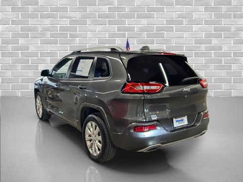 Used 2018 Jeep Cherokee Overland w/ Technology Group image 2