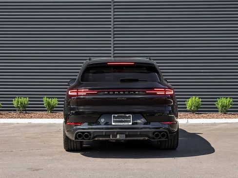 New 2026 Porsche Cayenne Turbo image 6