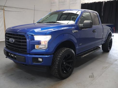Used 2017 Ford F150 XL w/ Equipment Group 101A Mid AWD/4WD image 3