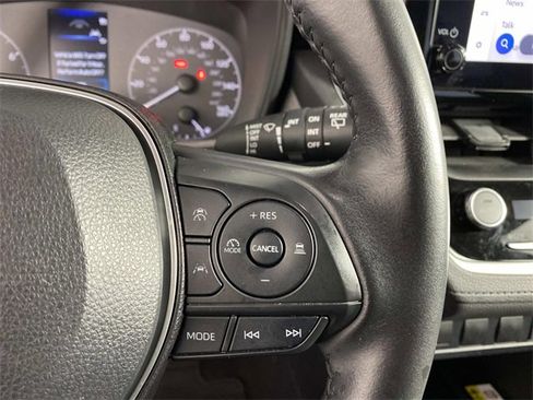 Used 2023 Toyota Corolla Cross LE image 16