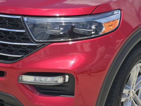 Used 2020 Ford Explorer XLT w/ Equipment Group 202A AWD/4WD image 10