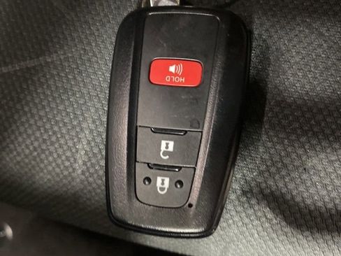 Used 2023 Toyota RAV4 XLE AWD/4WD image 25
