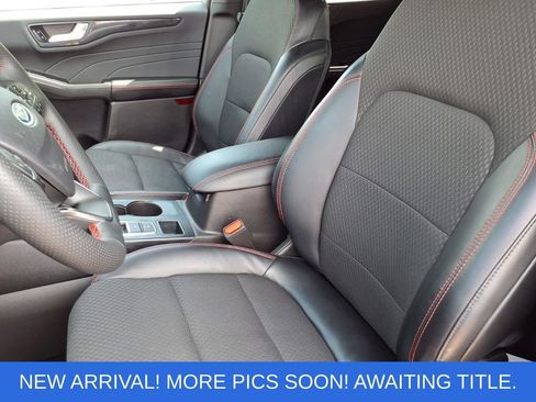 Certified 2023 Ford Escape ST-Line Select w/ Tech Pack #2 AWD/4WD image 3