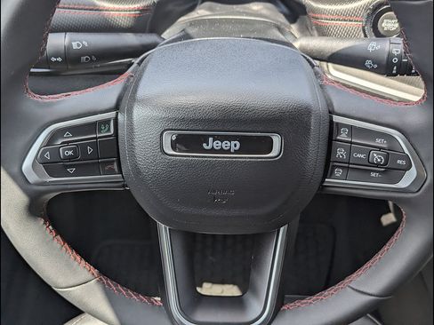 Used 2023 Jeep Compass Trailhawk AWD/4WD image 27