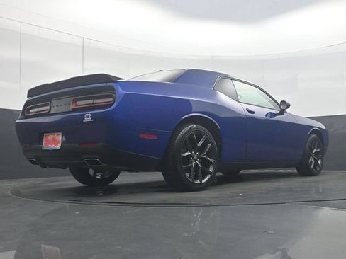 Used 2021 Dodge Challenger SXT w/ Driver Convenience Group RWD image 31