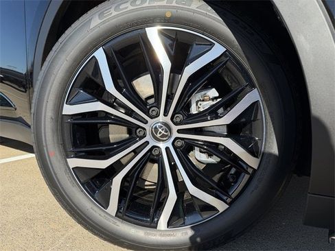 New 2026 Toyota Crown XLE image 9