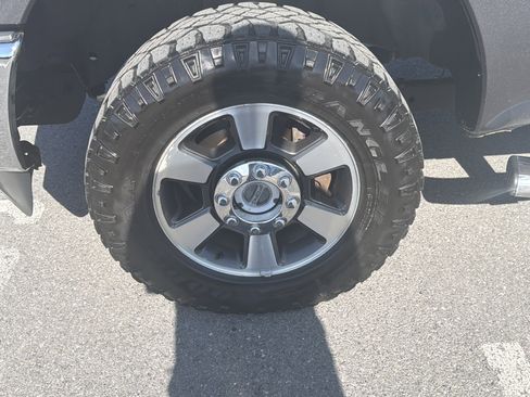 Used 2015 Ford F250 Lariat w/ Snow Plow Prep Package AWD/4WD image 11