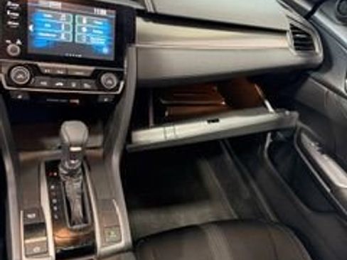 Used 2019 Honda Civic EX image 10