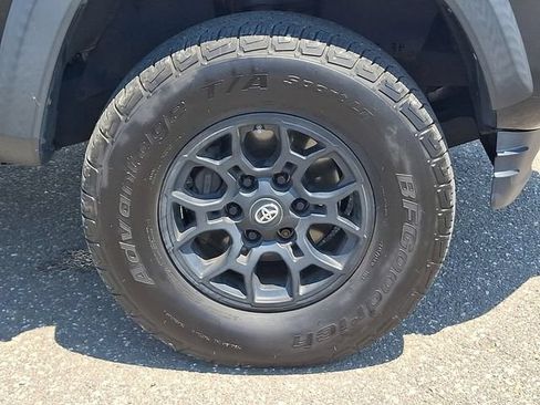 Used 2021 Toyota Tacoma SR w/ SX Package AWD/4WD image 28
