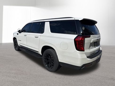 Used 2022 GMC Yukon XL SLT w/ SLT Premium Package AWD/4WD image 35