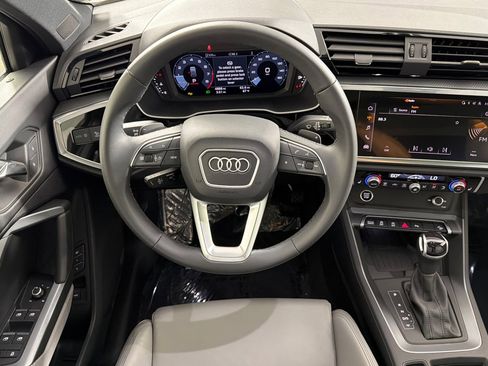 Used 2025 Audi Q3 2.0T Premium w/ Convenience Package AWD/4WD image 13