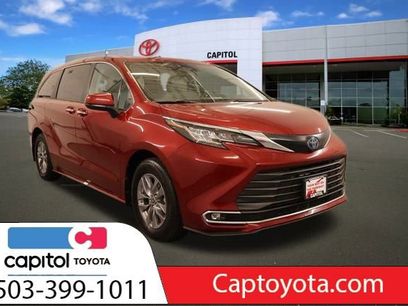 Used 2023 Toyota Sienna XLE