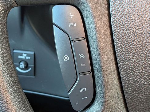 Used 2025 Chevrolet Express 3500 LT w/ LT Preferred Equipment Group RWD image 13