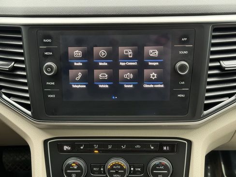 Used 2020 Volkswagen Atlas SE w/ Towing Package image 36