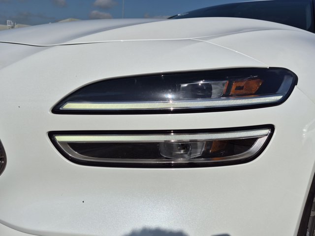 Used 2025 Genesis G70 2.5T AWD/4WD image 26