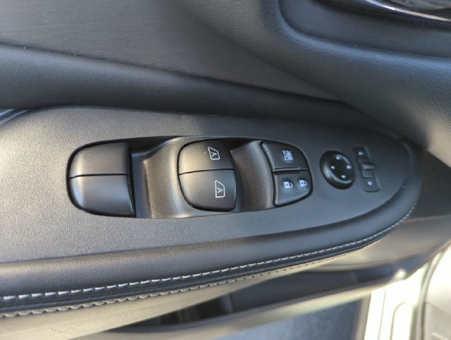 Certified 2024 Nissan Murano SV FWD image 31