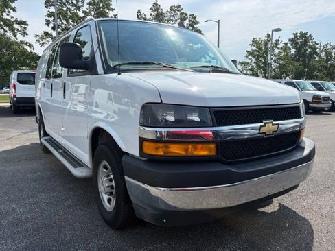 Used 2025 Chevrolet Express 2500 w/ Driver Convenience Package RWD image 14