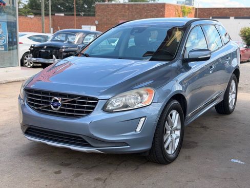 Used 2017 Volvo XC60 T5 FWD image 4