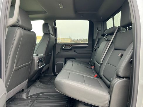 New 2026 GMC Sierra 2500 SLT w/ SLT Premium Package image 6