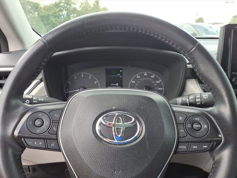 Used 2023 Toyota Corolla Cross LE image 19