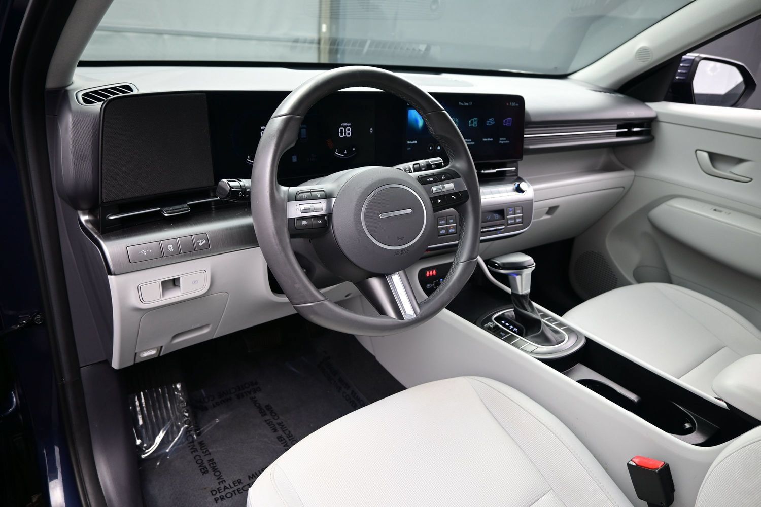 Certified 2025 Hyundai Kona SEL AWD/4WD image 13