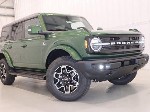 New 2025 Ford Bronco Outer Banks image 31