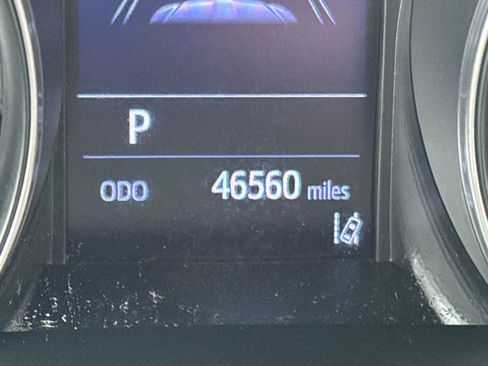 Used 2021 Toyota C-HR LE image 17