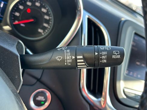 Used 2024 Chevrolet Equinox LT image 27