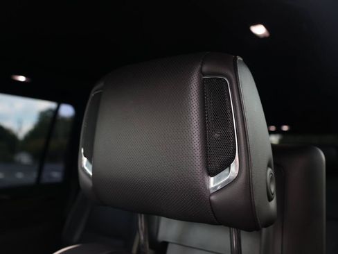 Used 2023 Cadillac Escalade ESV Premium Luxury AWD/4WD image 35