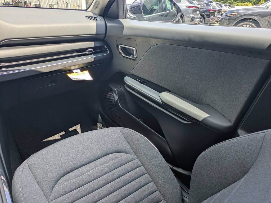 Used 2025 Kia K4 EX FWD image 16
