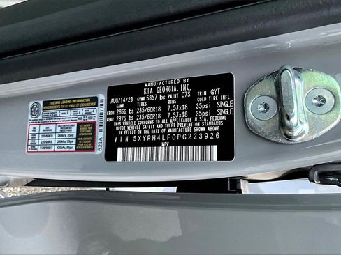 Certified 2023 Kia Sorento EX image 17