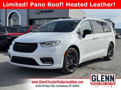 New 2026 Chrysler Pacifica Limited w/ S Appearance Package