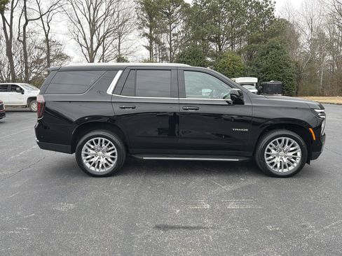 Used 2025 Chevrolet Tahoe LS image 4