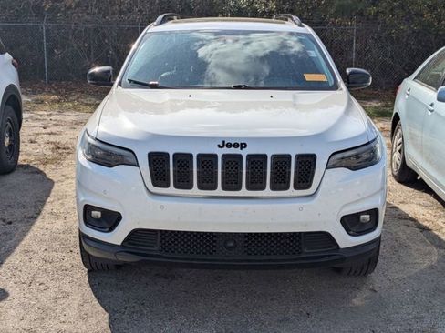 Used 2023 Jeep Cherokee Altitude Lux w/ Lux Elite Package image 2
