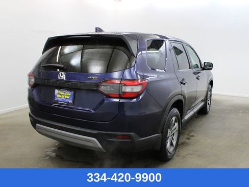Used 2024 Honda Pilot EX-L image 4