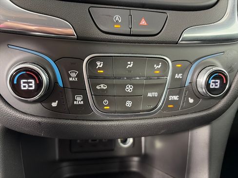 Used 2024 Chevrolet Equinox LT AWD/4WD image 23