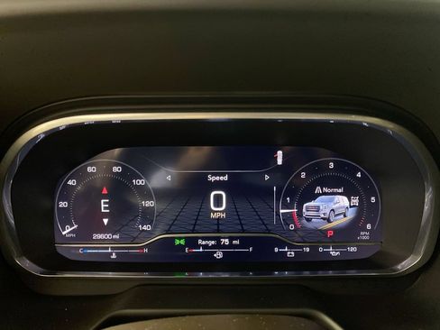 Certified 2023 GMC Yukon SLT w/ SLT Premium Package AWD/4WD image 15
