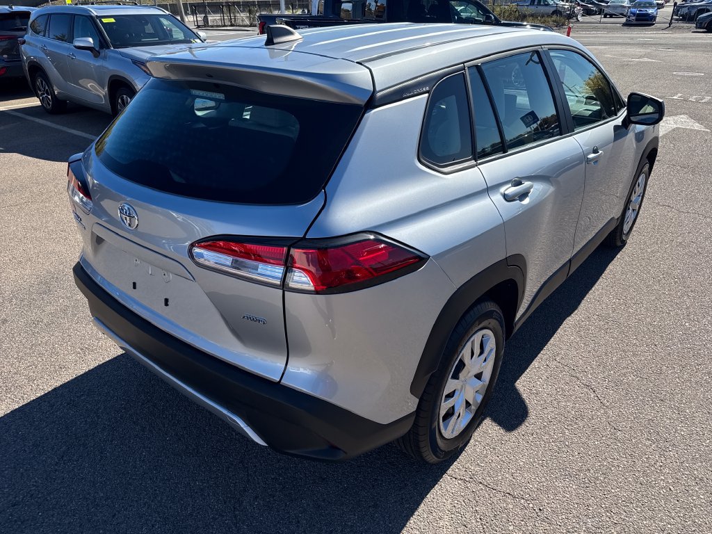 Used 2024 Toyota Corolla Cross L AWD/4WD image 8