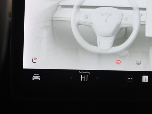 Used 2021 Tesla Model 3 Standard Range Plus RWD image 8