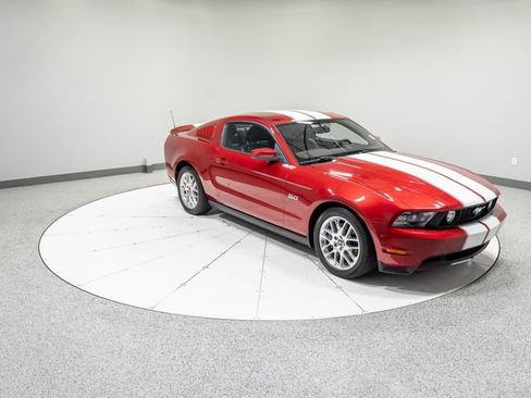 Used 2012 Ford Mustang GT Premium w/ HID Headlamps & Security Pkg RWD image 23