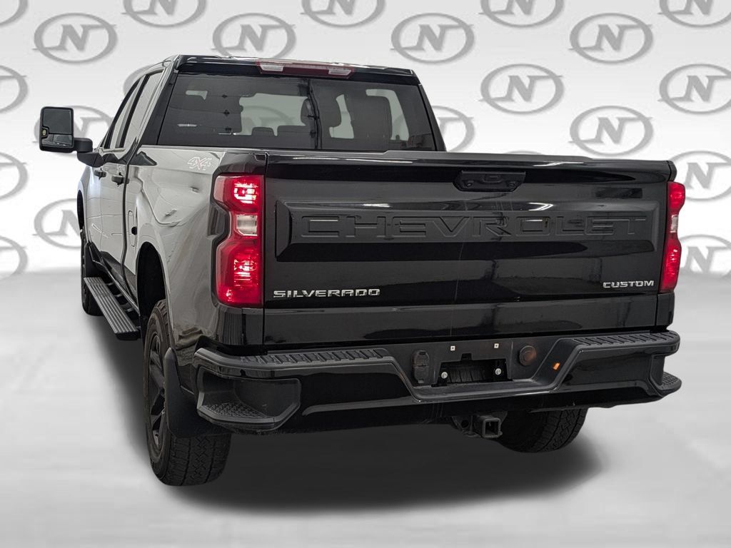 Used 2023 Chevrolet Silverado 1500 Custom AWD/4WD image 19