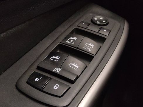 Used 2022 Jeep Cherokee Latitude Lux w/ Sun & Sound Group FWD image 27