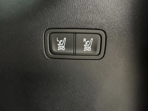 Used 2025 Hyundai Santa Fe Limited image 18