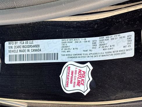 Used 2025 Chrysler Pacifica Select image 31