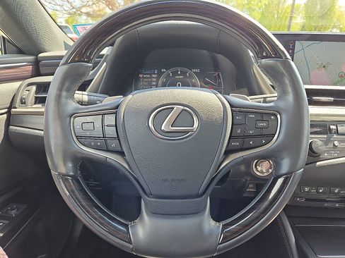 Used 2019 Lexus ES 350 w/ Premium Package FWD image 19