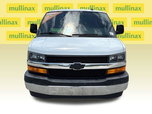 Used 2019 Chevrolet Express 3500 LT w/ LT Preferred Equipment Group RWD image 16