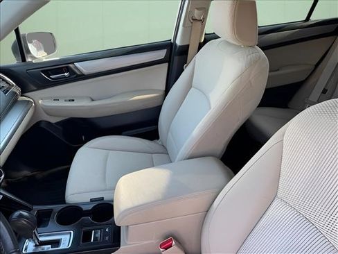 Used 2019 Subaru Outback 2.5i Premium w/ Protection Package #1 AWD/4WD image 7